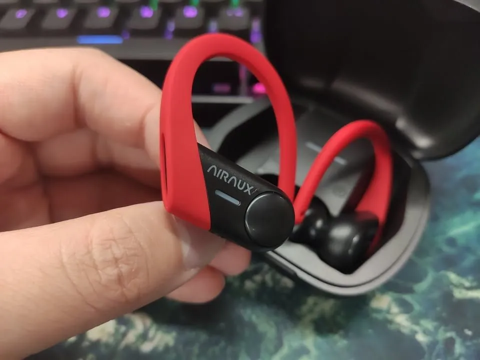 Fone Blitzwolf/Bluetooth 5.1/Gancho AURICULAR especial p/esportes/Graves++/5+30hrs Bateria