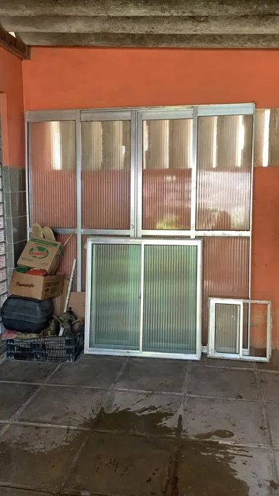 Vendo 01 Janela e 01 Porta em aluminio no precinho pra vender logo! - Foto 3