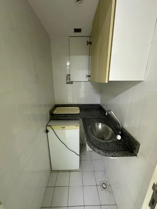 04 salas conjugadas para locação, recém reformadas, 03 wc, 01 copa, 04 vagas, Av. Tancredo - Foto 8