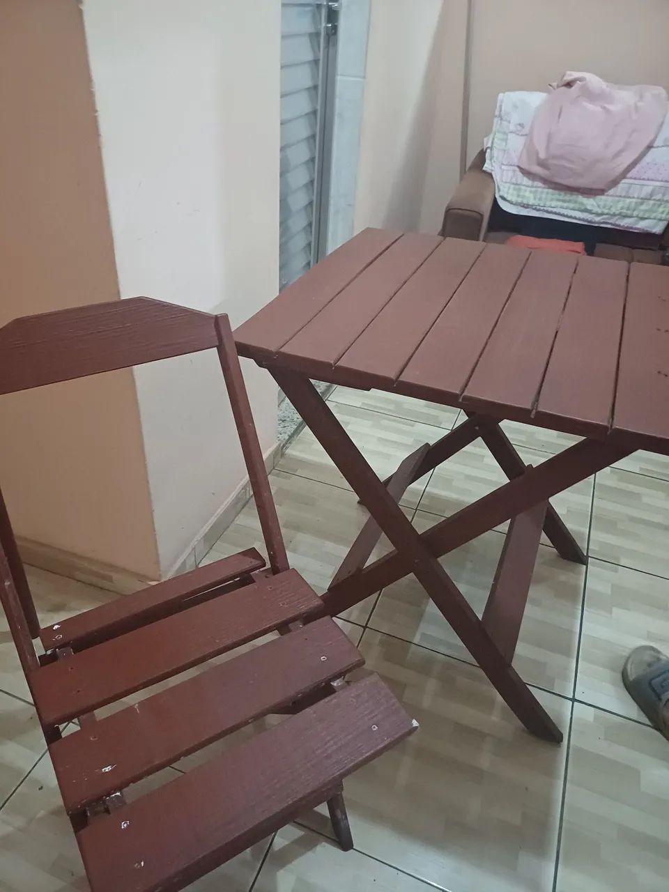 MESA COM 4 CADEIRAS64842834896898120