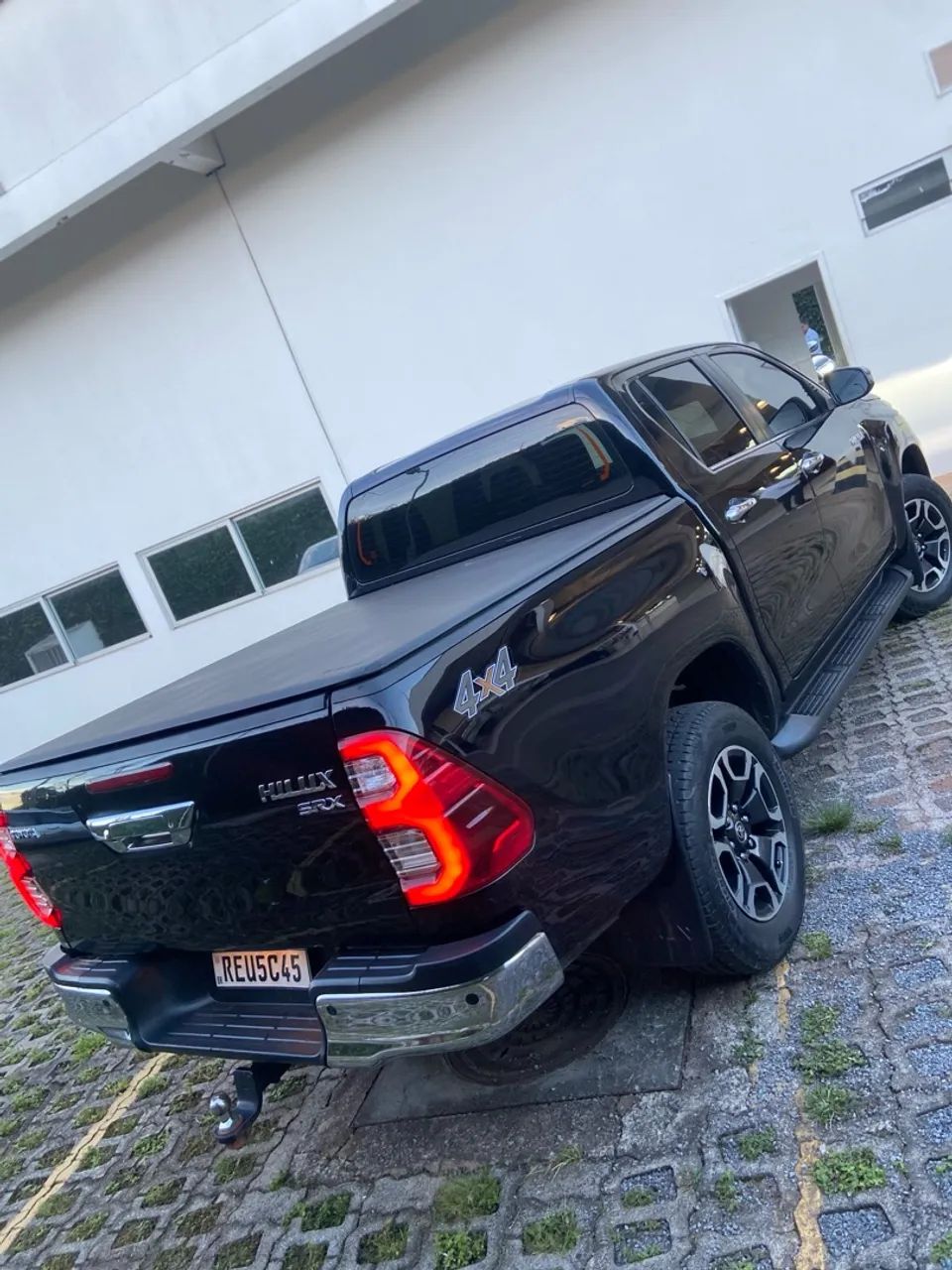 Hilux SRX 2.8 4x4 diesel 2022/2022 automático impecável  - Foto 4