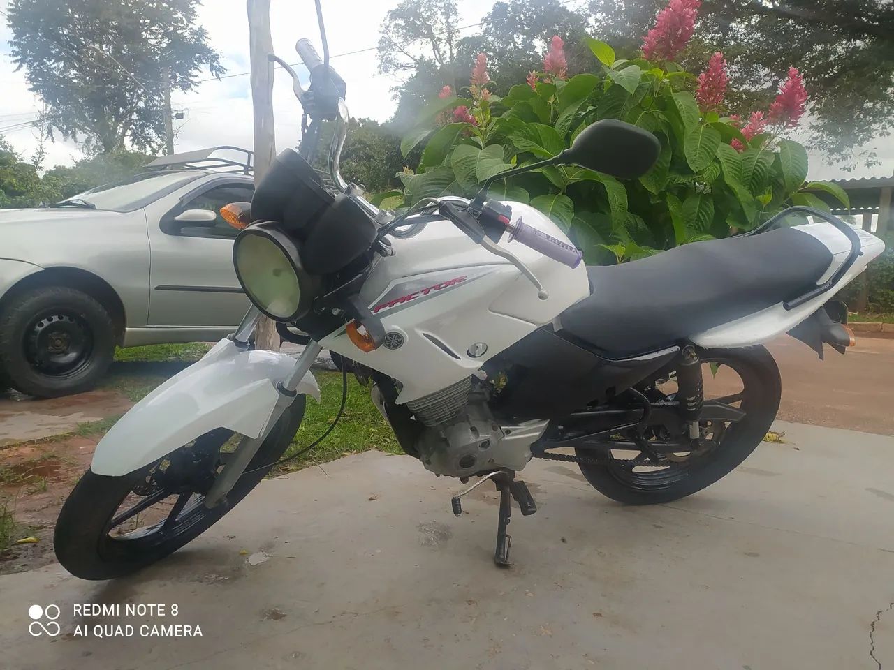 Moto factor 125 ED em dias. 