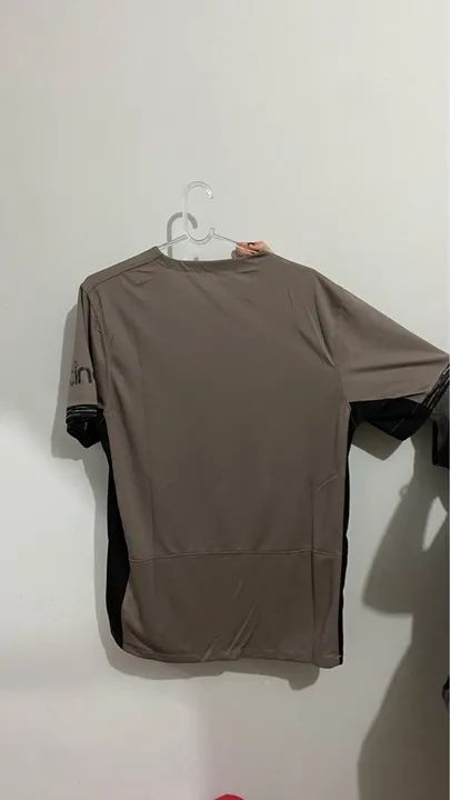 Camiseta Tottenham Hotspur - Tamanho G - Foto 5