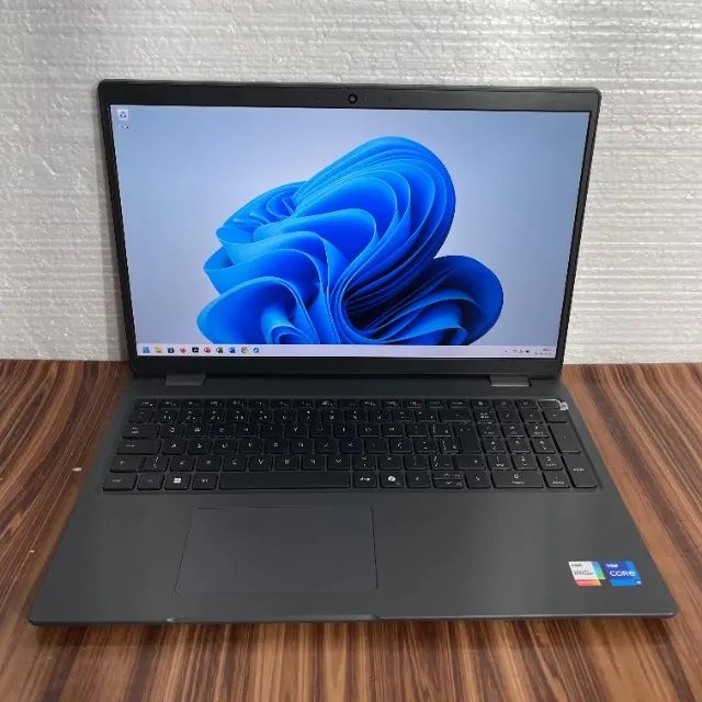 Notebook Dell Latitude 3550 i7-1355U 1.7GHz 32GB DDR5 512GB NVMe 15.6" FHD Biometria T.R 