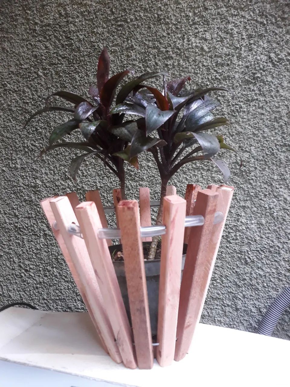 Lindo cachepô cônico de mesa  - Foto 2