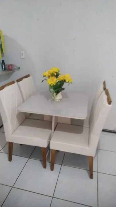 Mesa de Jantar 4 Cadeiras - Madeira - Novo65048988036866122