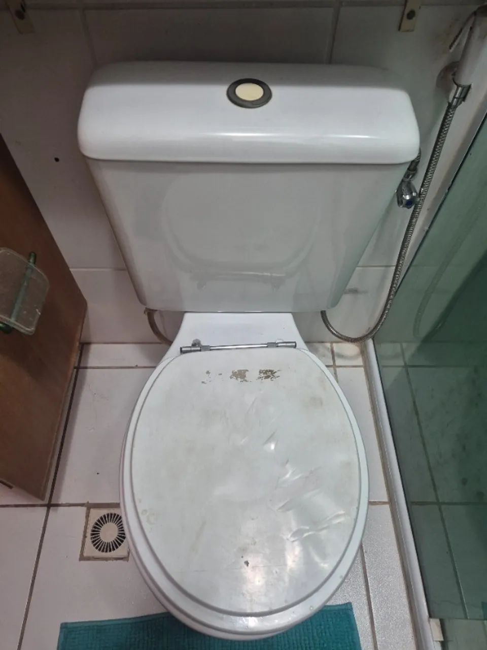 Vasos sanitários com caixa acoplada  - Foto 2