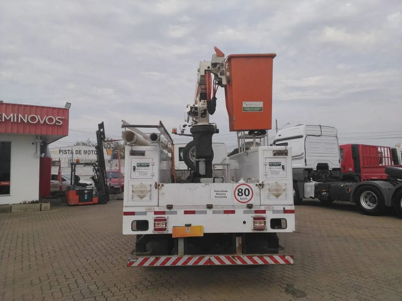 Volkswagen 11.180 Delivery 2p (diesel)(E5) 2020/2021 Vamos Seminovos São Leopoldo - Foto 5