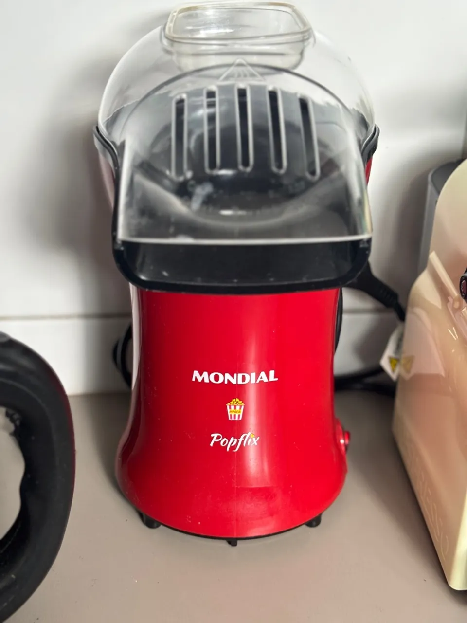 Pipoqueira elétrica Popflix Mondial