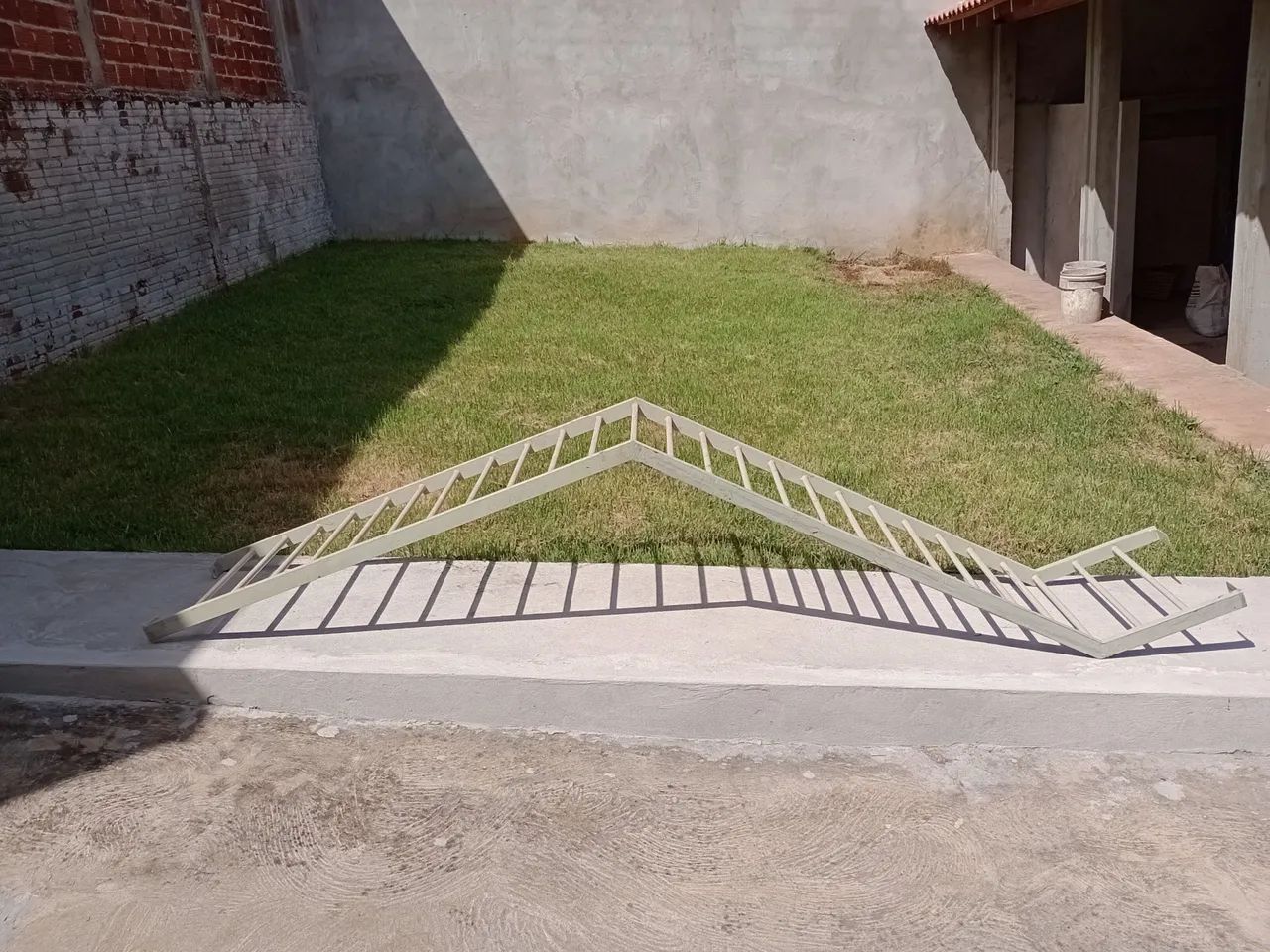Iron Grating64840779617794125