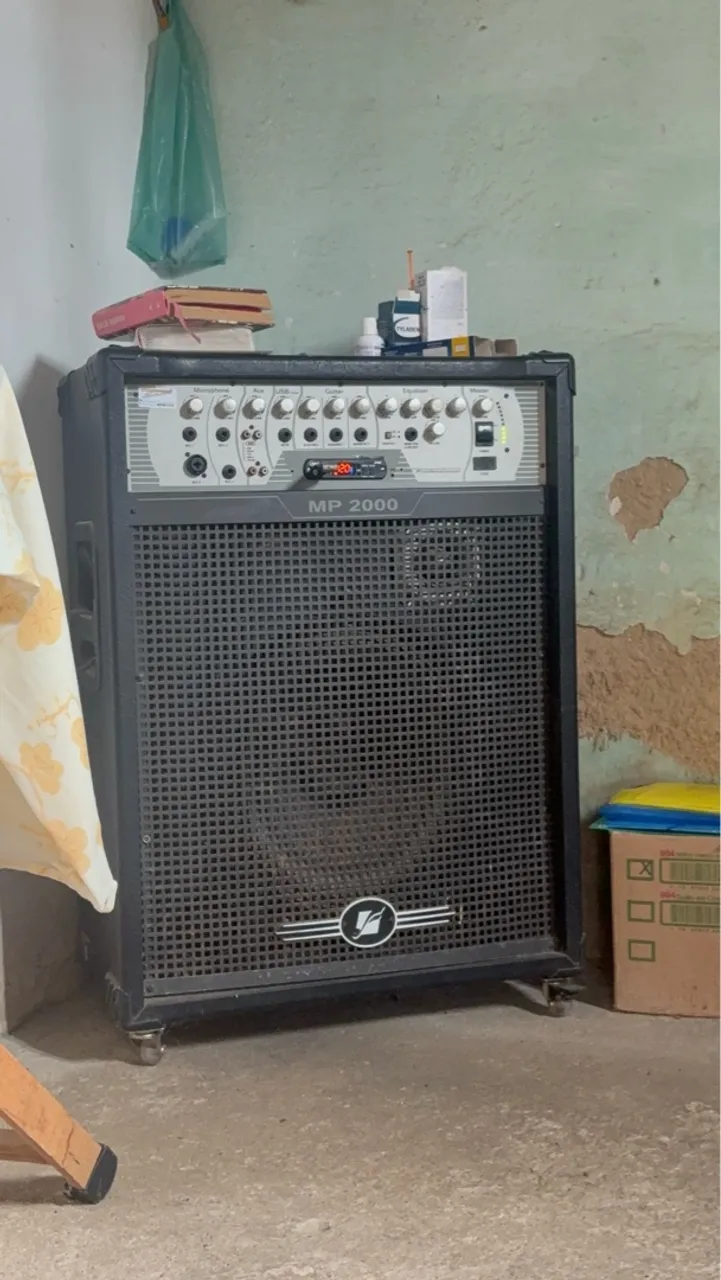 Amplificador MP 2000