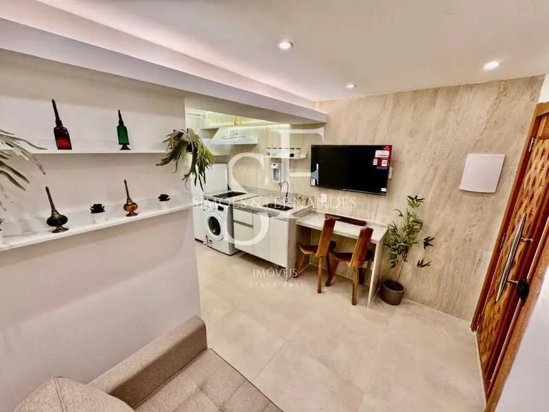 Centro - Avenida Rio Branco - Studio 32m², reformado e mobiliado.