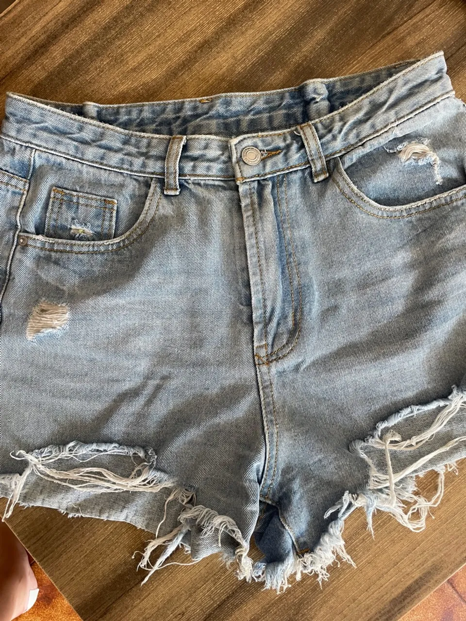 Short Jeans Desfiado Feminino