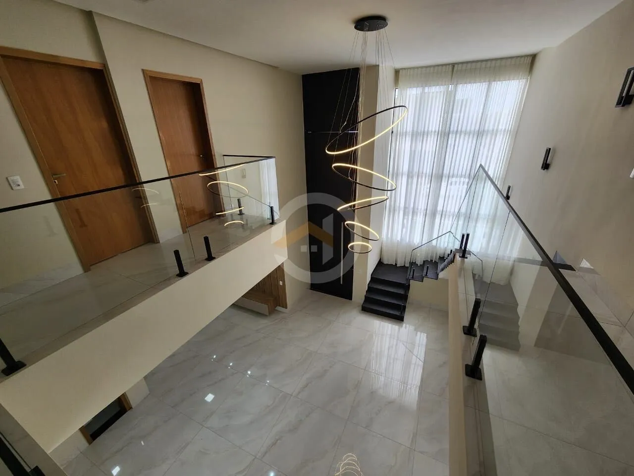 Sobrado Residencial Portal Sol Green 318m2 com 4 suites 4 vagas de garagem,com moveis plan