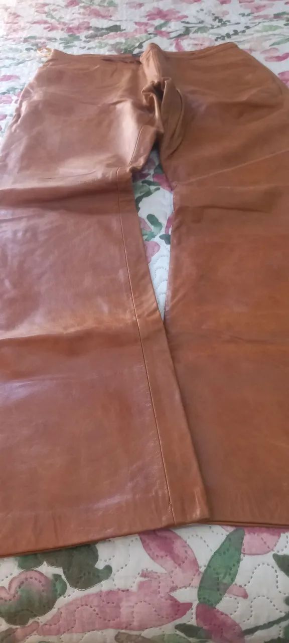 Calça de couro da Gap  200 reais
