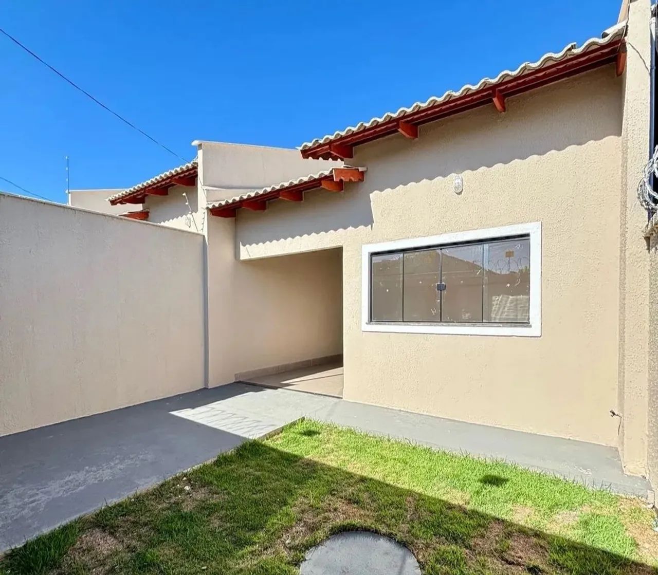 VENDO CASA NO SATÉLITE 