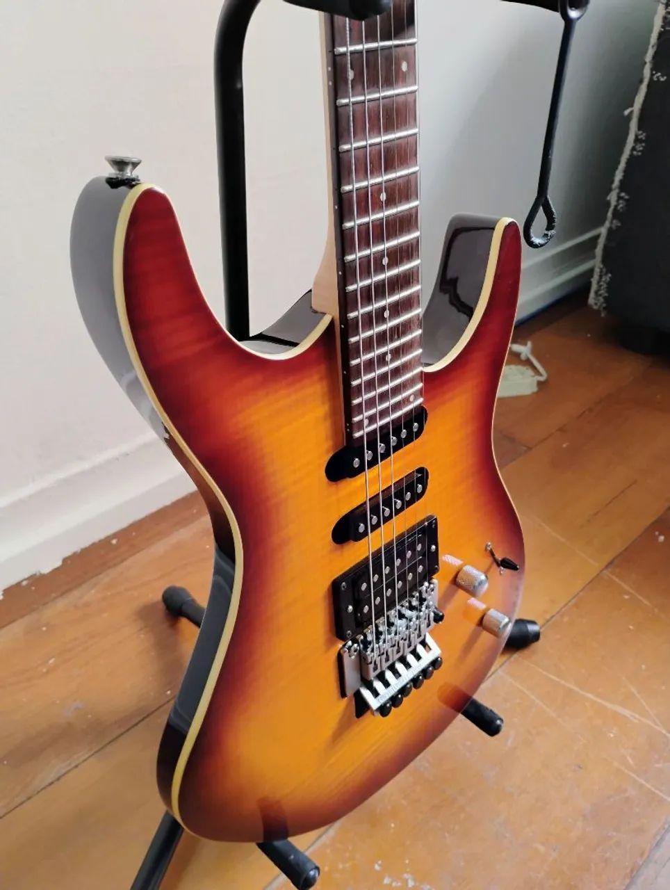 ギター washburn RX25 fwsb ギター washburn RX25 fwsb Guitarra Washburn RX25FVSB Sunburst com