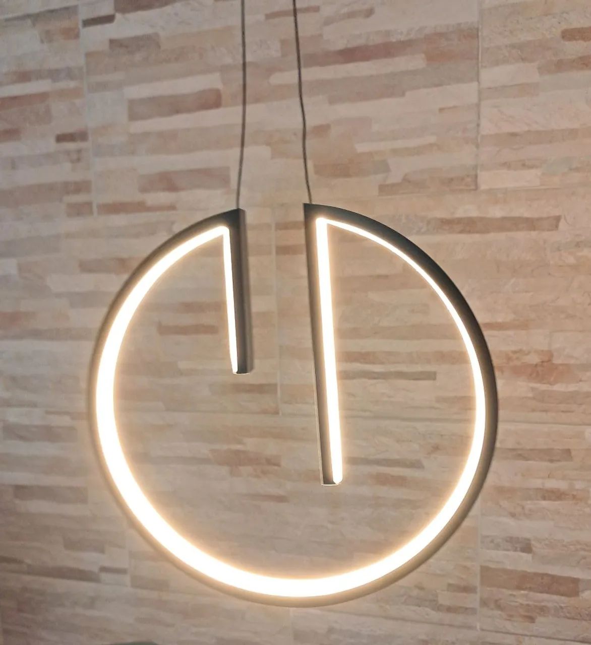 Pendente Circular Preto com Led Integrado 