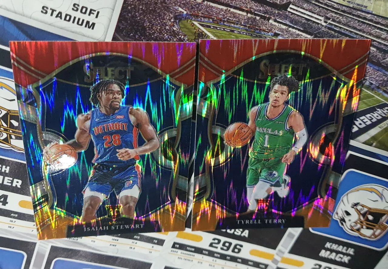 Cards Rookie Panini Select Isaiah Stewart e Tyrell Terry - Foto 2