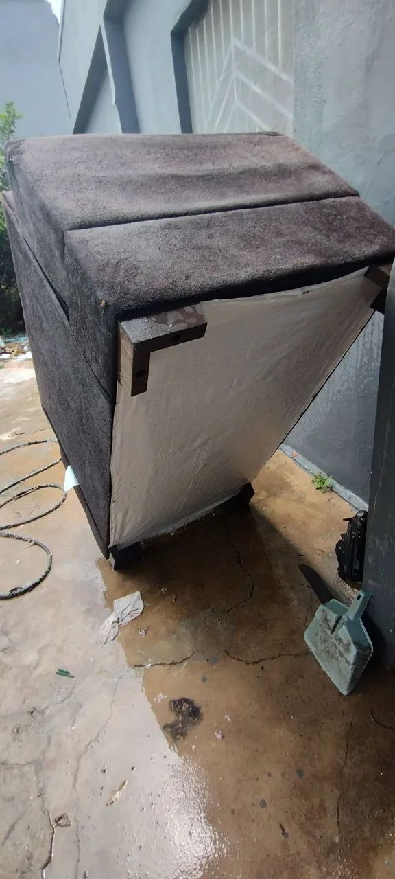 Sofá dois lugares65562845722755124