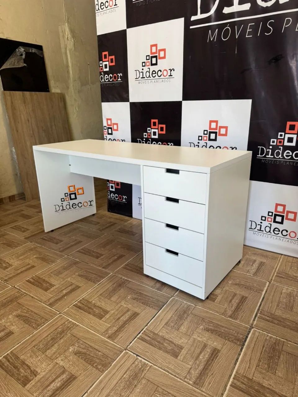 Mesa de escritório branca moderna 870$