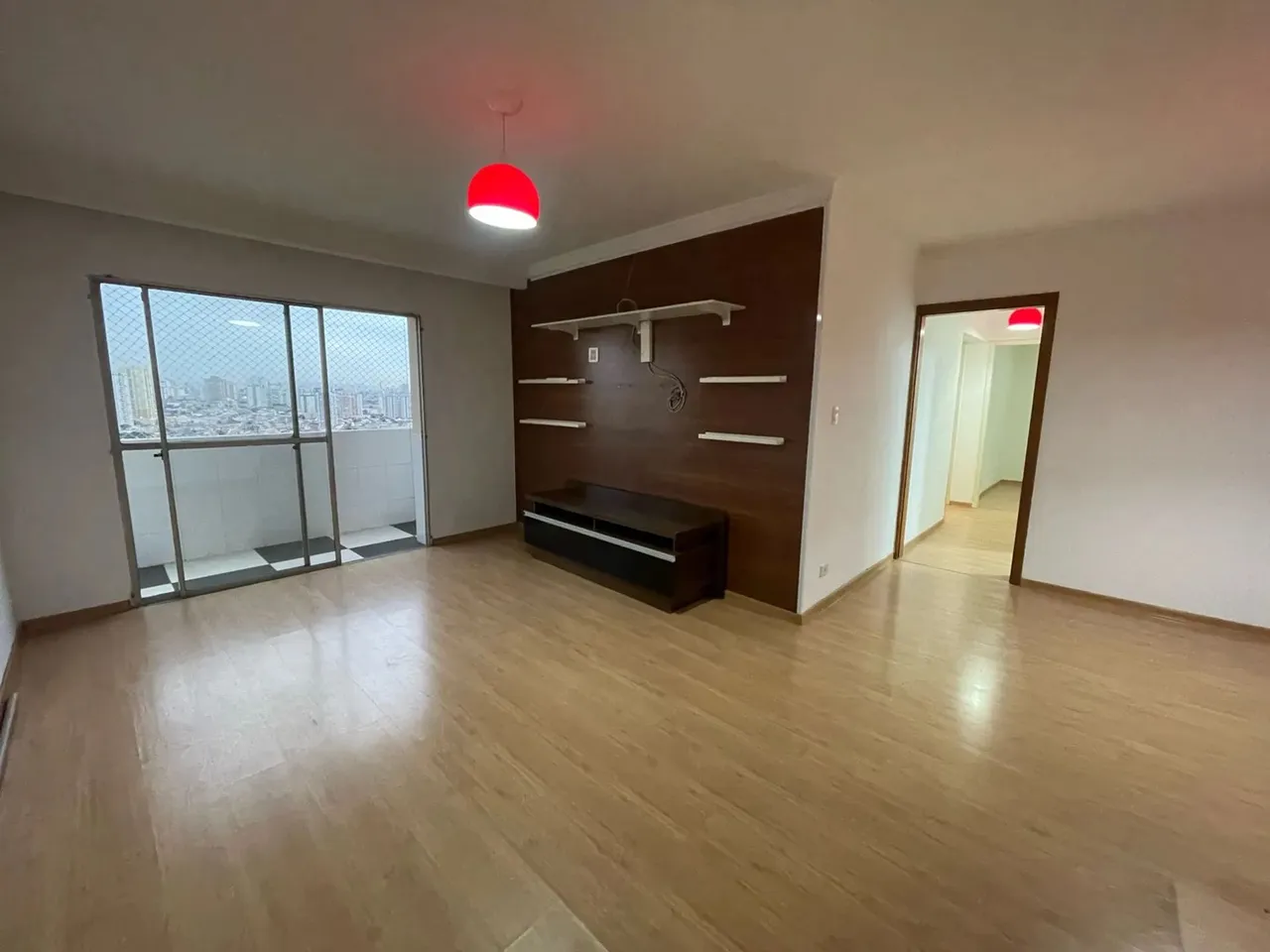 Imóvel para aluguel possui 114 metros quadrados com 3 quartos
