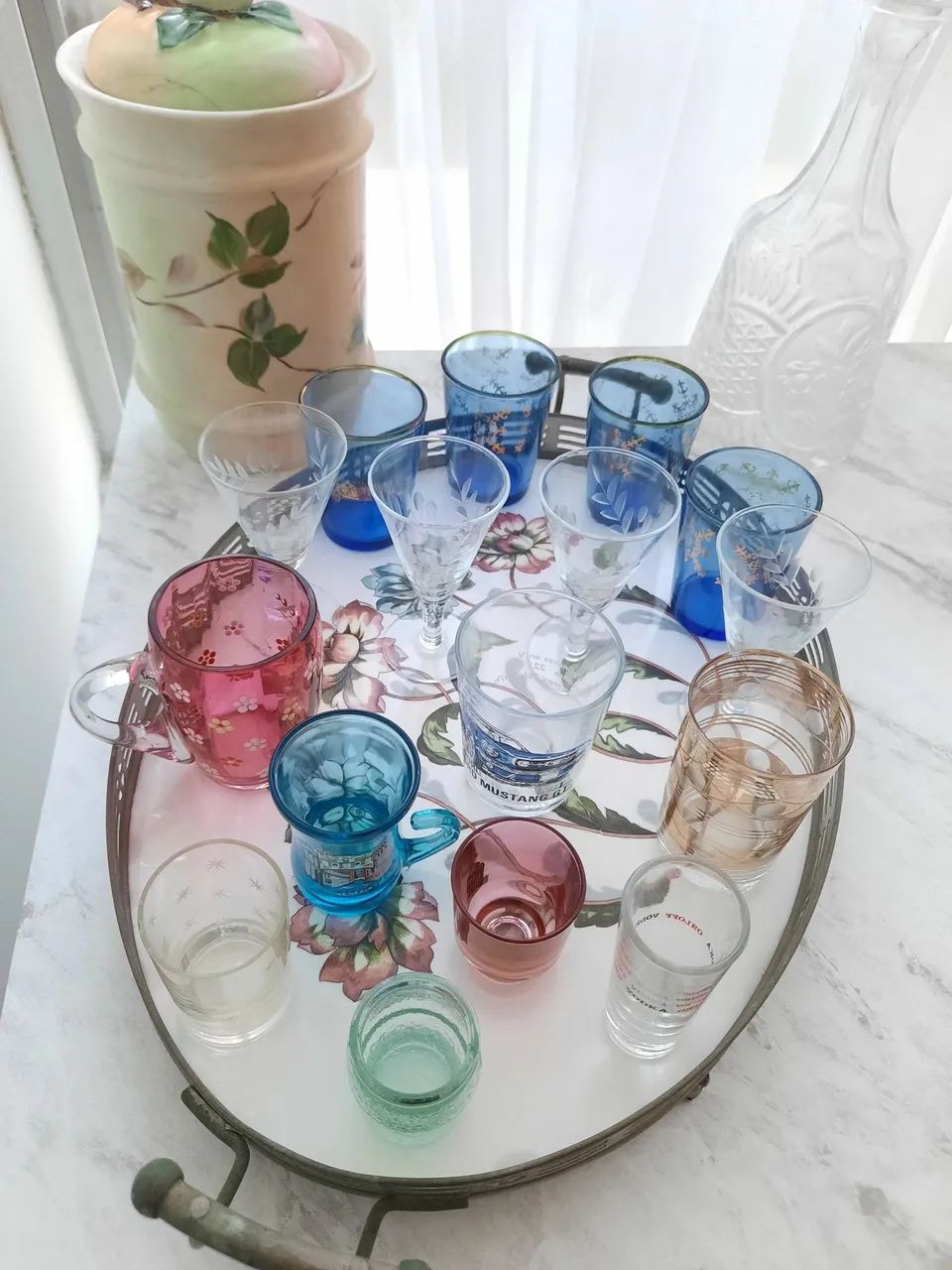 Coleção de Copos de cristal e Bandeja Vintage Decorativa