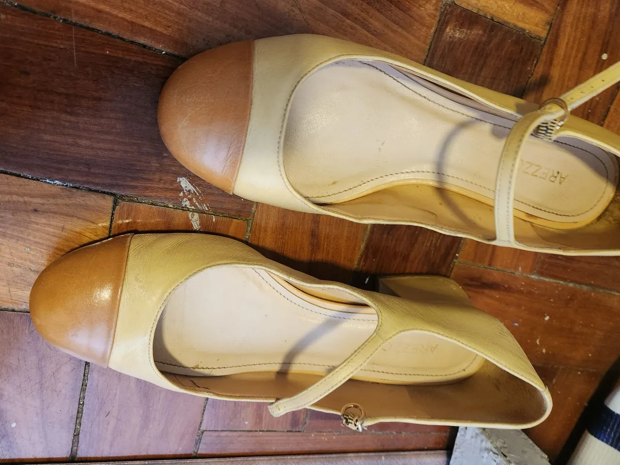 Sandália Arezzo N36