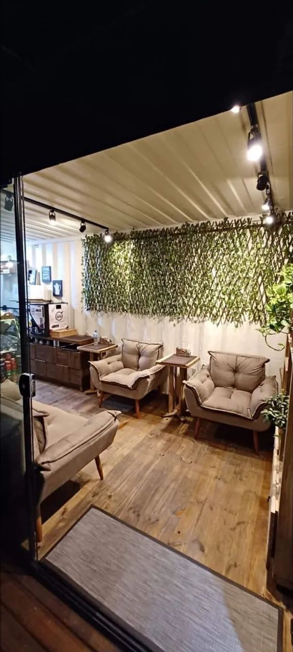 Container 64318756028161124