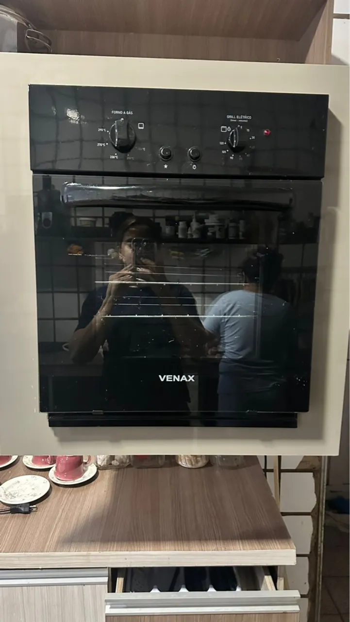 Vendo forno elétrico e a gás , vendo com o móvel ! ( Nunca usado )