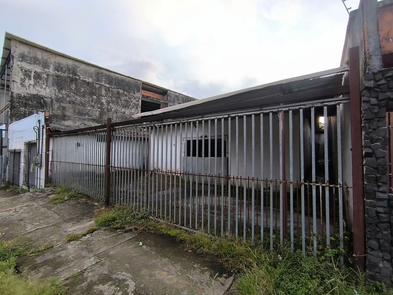 Vendo terreno 17,60 x 35 fundos na Guanabara, entre Almirante e João Paulo ll - Foto 2