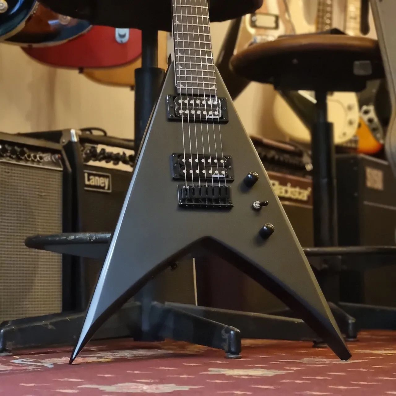 Guitarra Jackson King V 7c - Foto 2