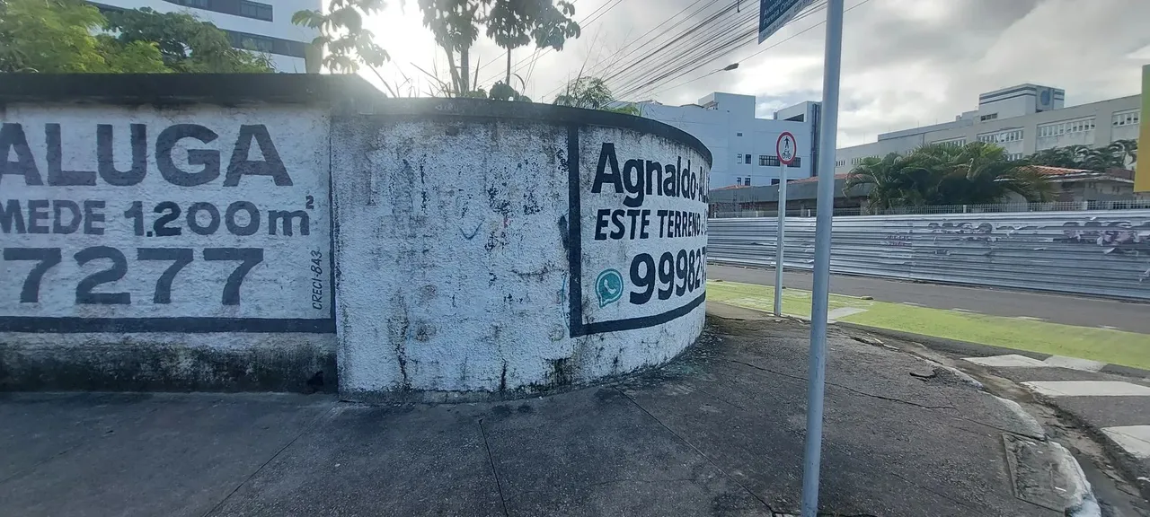 ALUGO TERRENO GRUTA DE ESQUINA /PROX HOSP DA CIDADE