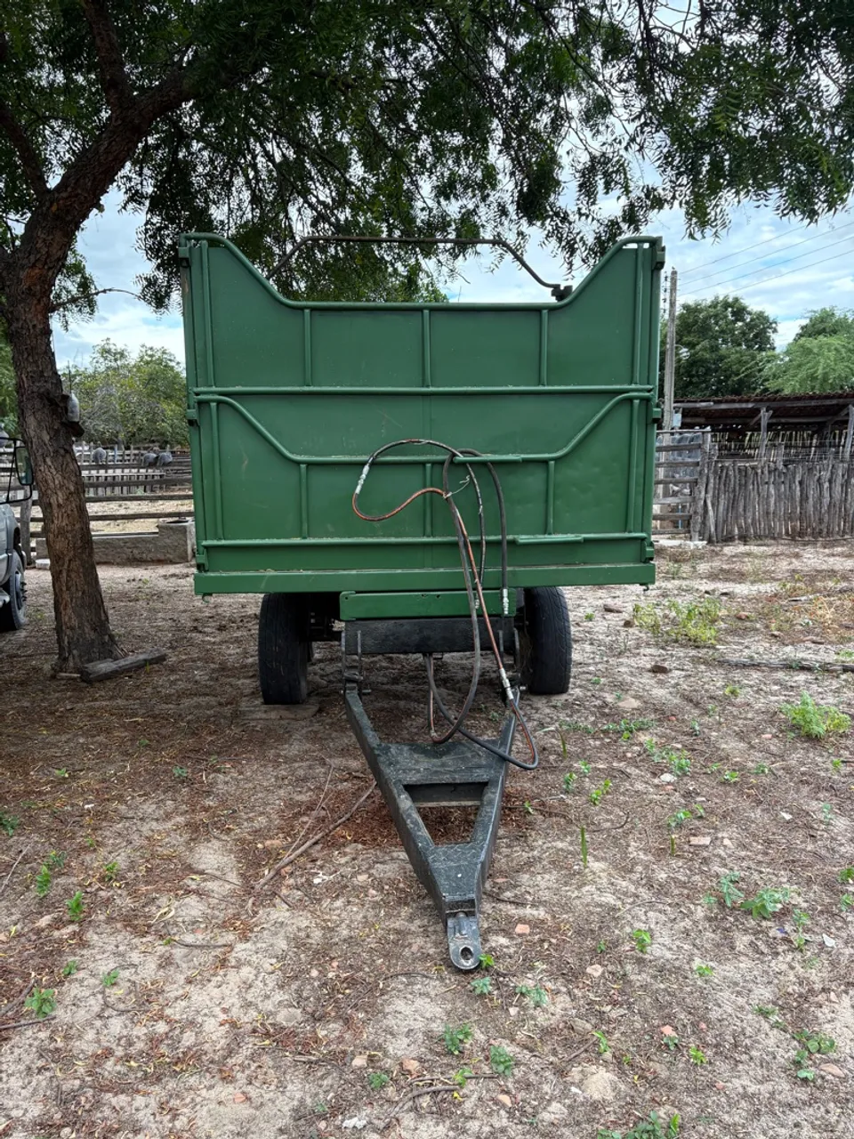 Carreta Agrícola Basculante 6 TON