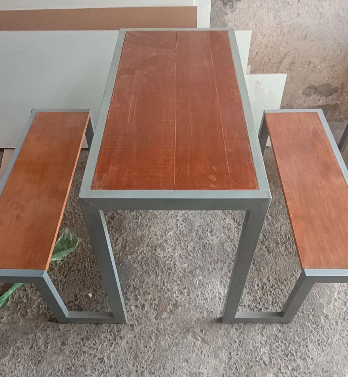 Mesa com Tampo em Madeira - Foto 3