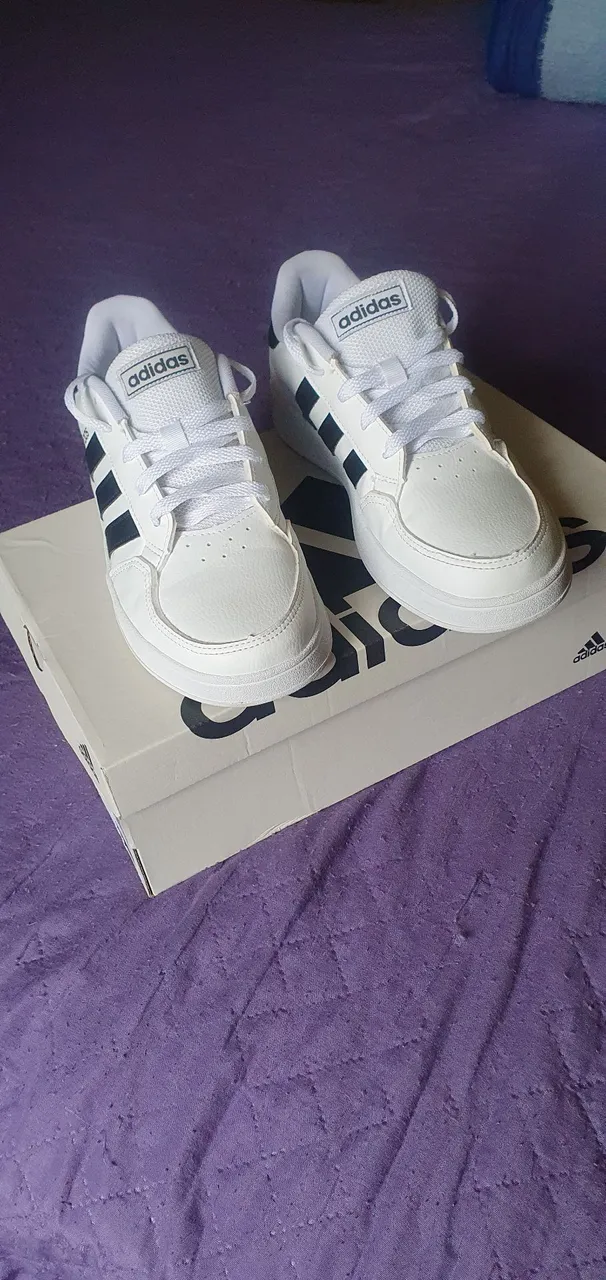 Tênis Adidas Branco -