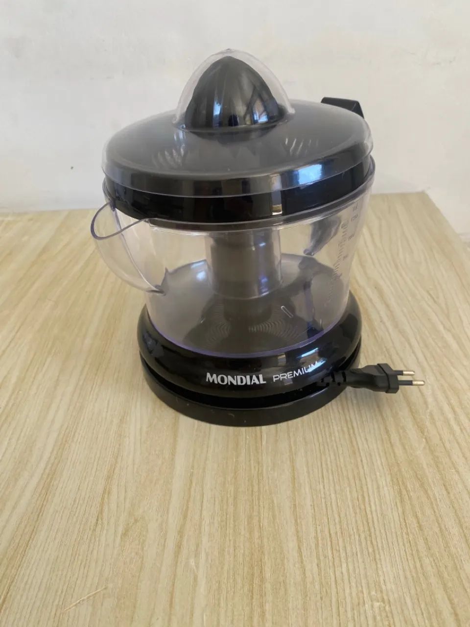 Mondial Premium Fruit Juicer