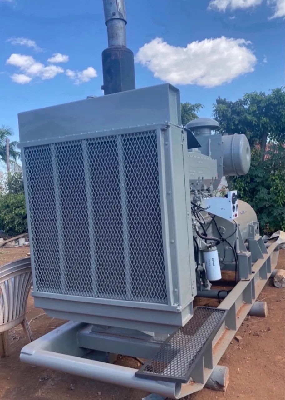 Grupo gerador 330 kVA Cummins LEIA A DESCRIÇÃO 
