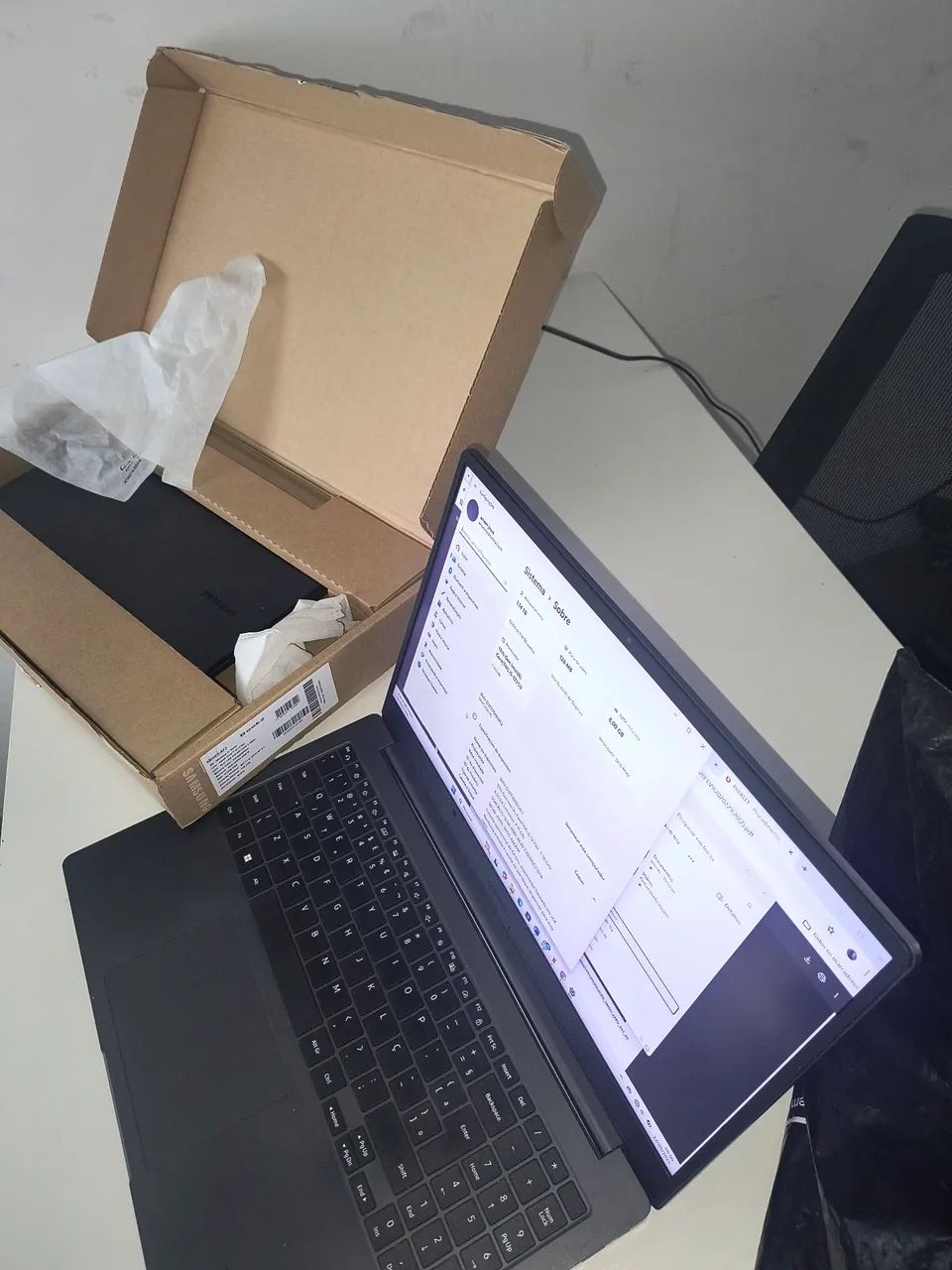 Galaxy book 2 Core 5 8GB 1 terabyte