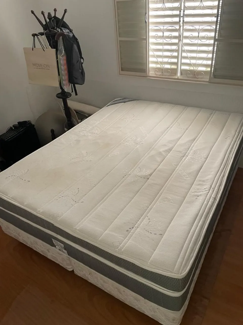 Cama BOX Queen