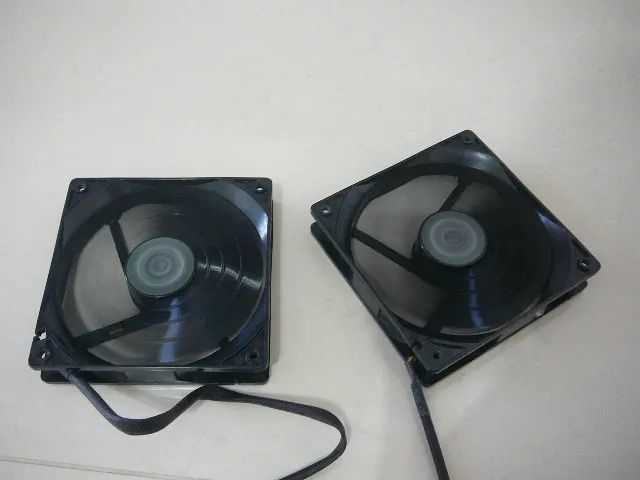2 Cooler 120mm - Aerocool - Shark (defeitinho - mostruário)