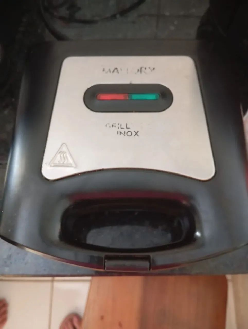 Sanduicheira Mallory, 110v<br>Passo cartão ?