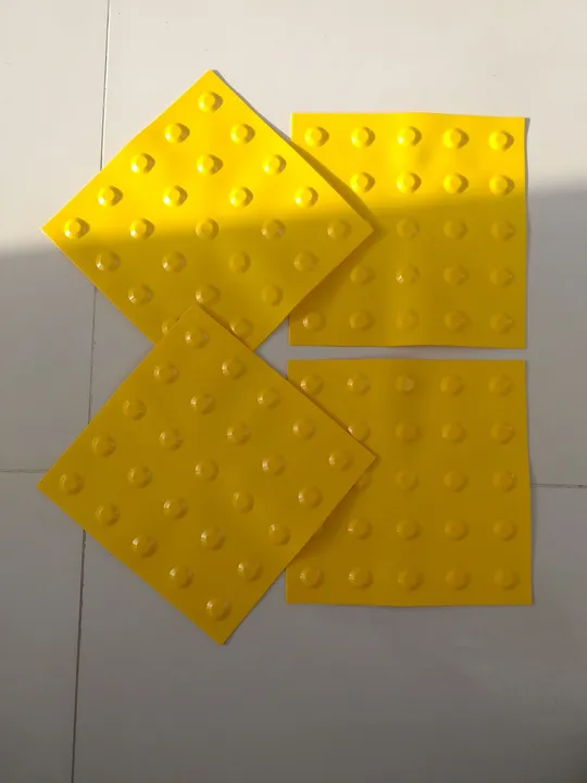 10 Placas Táticas 25x25 cor amarelo pvc para Sinalização de Piso