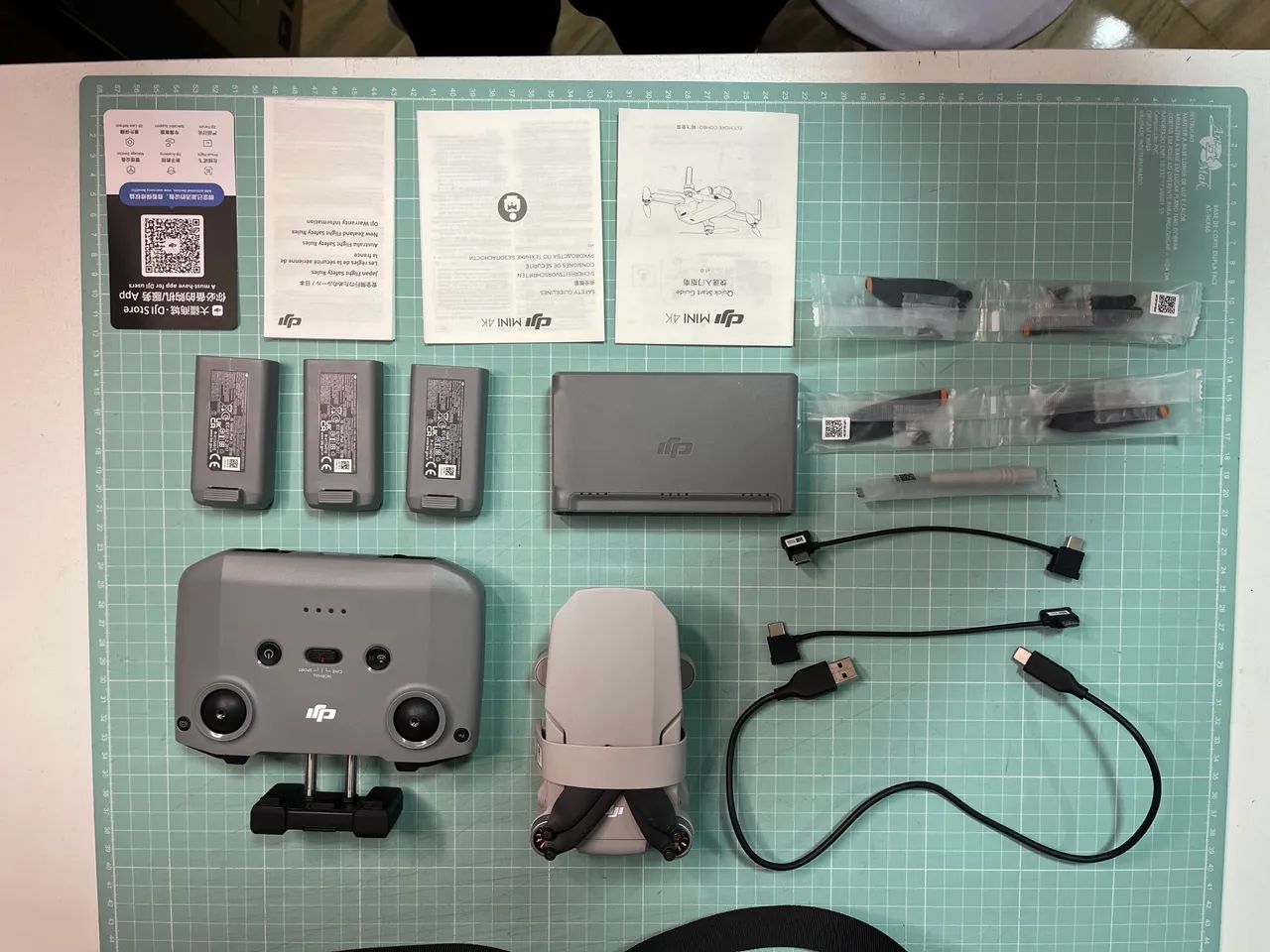 Drone DJI Mini 4K Fly More Combo (Sem tela) BR - com caixa 64297979229955120