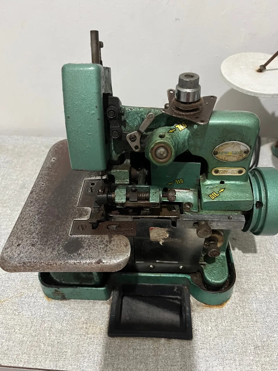 Máquina de costura industrial Overlock