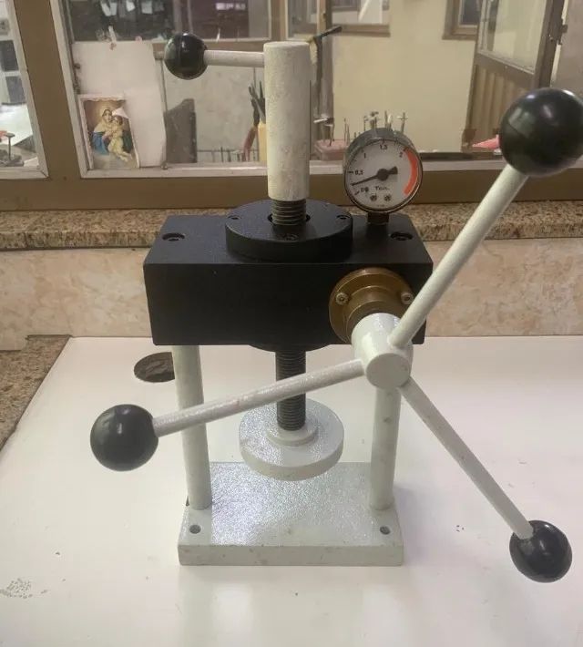 Prensa  hidráulica para orótese - Foto 2