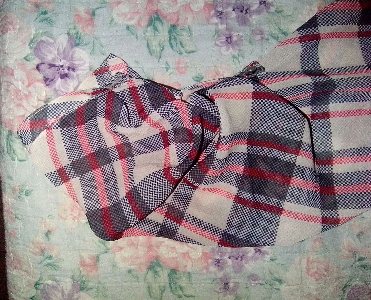CALÇA JEANS N°40/ BLUSINHA N°42. FEMININAS - Foto 3