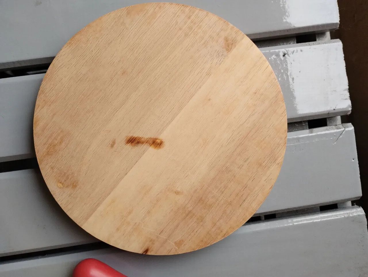 Tábua queijos em madeira, com faca e espátula  - Foto 4