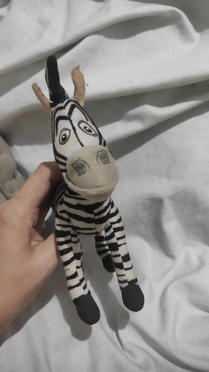 Madagascar - Pelúcia McDonald's (2 brinquedos) - Foto 4