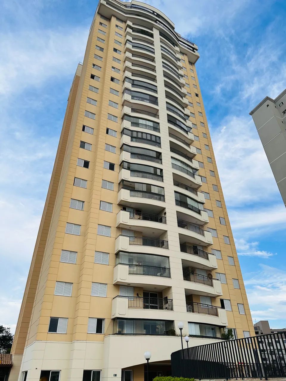 Apartamento ao lado Taubaté Shopping Unique , com 3 dormitórios sendo uma suíte